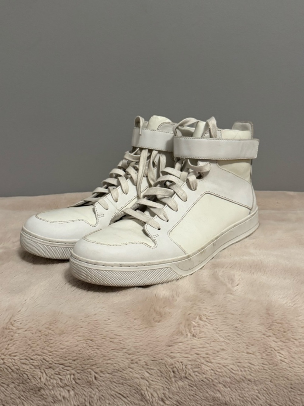 VINCE Men’s High-Top Sneakers White/Cream